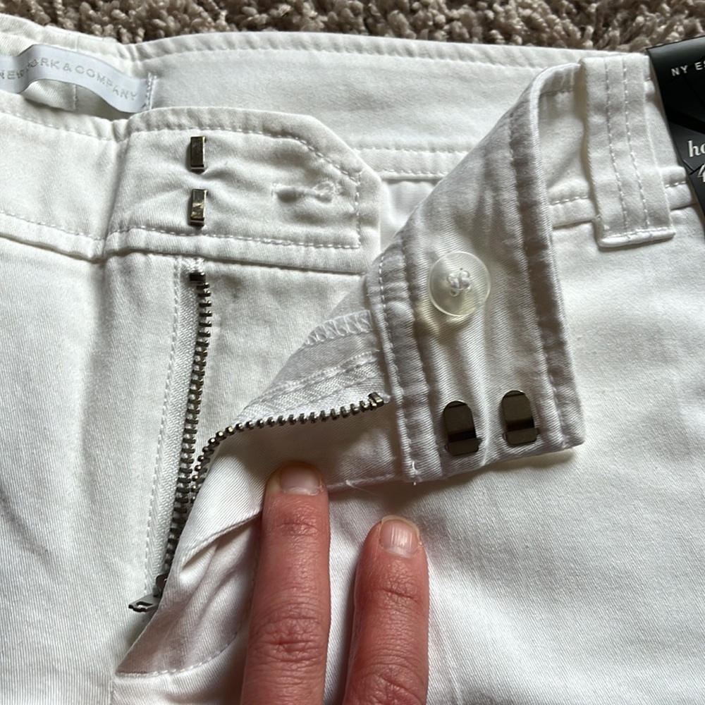 New York & Company white shorts - Picture 6 of 9